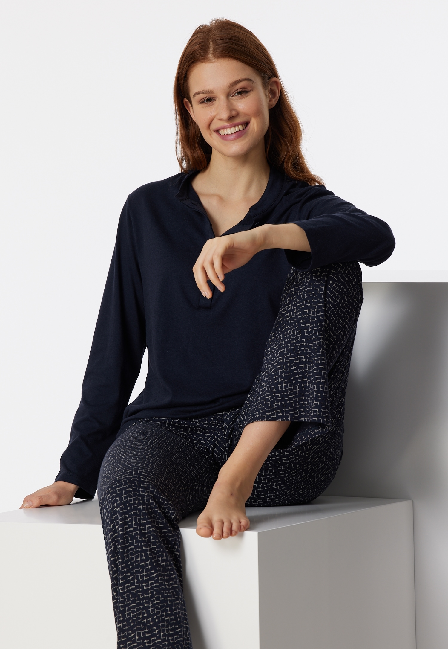 Schiesser Pyjama »"Contemporary Nightwear"«, (2 tlg.), mit verspieltem Design von Schiesser