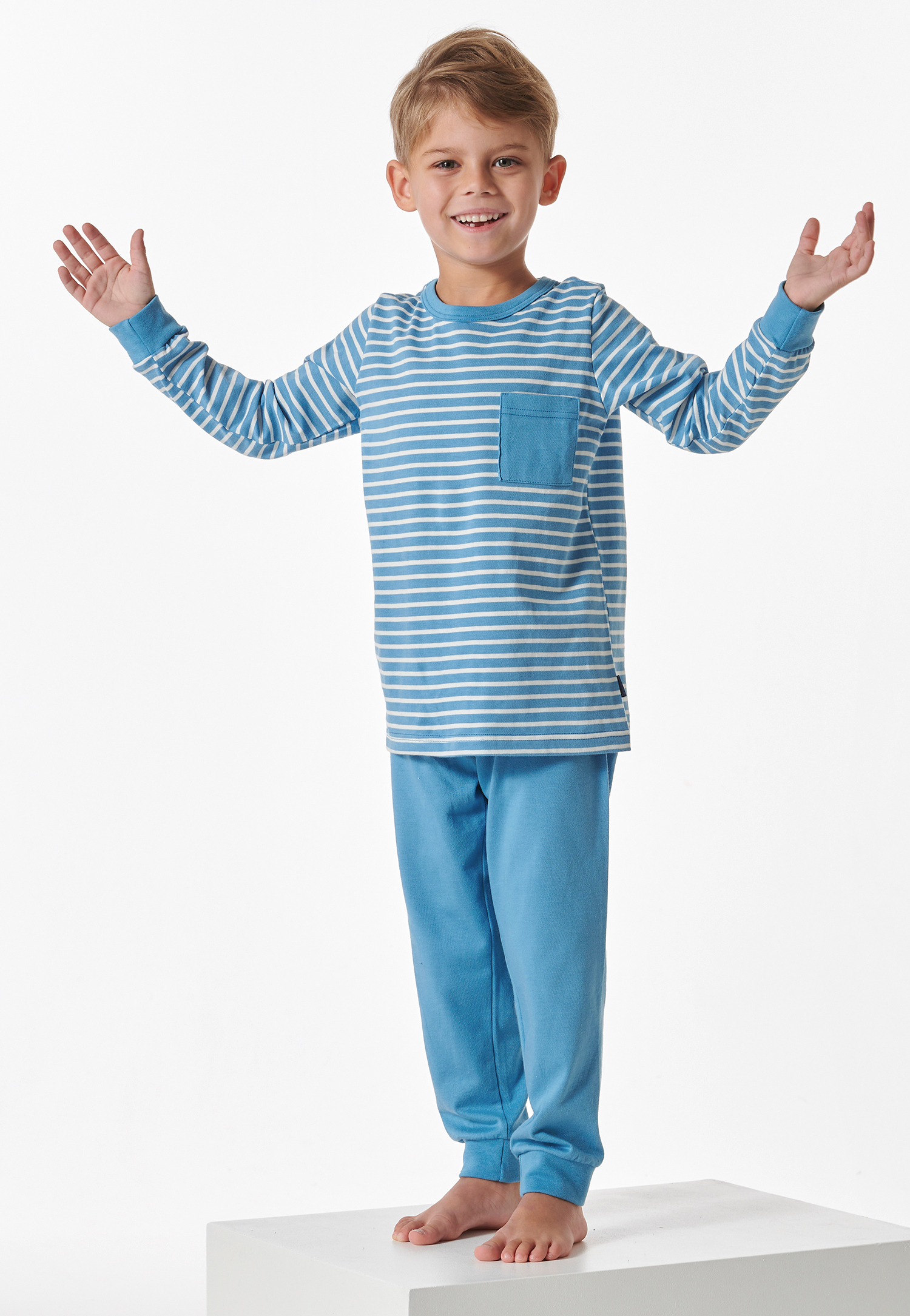 Schlafanzug lang Ringel hellblau - Boys World 92 Schlafanzug lang Ringel hellblau - Boys World 92 von Schiesser