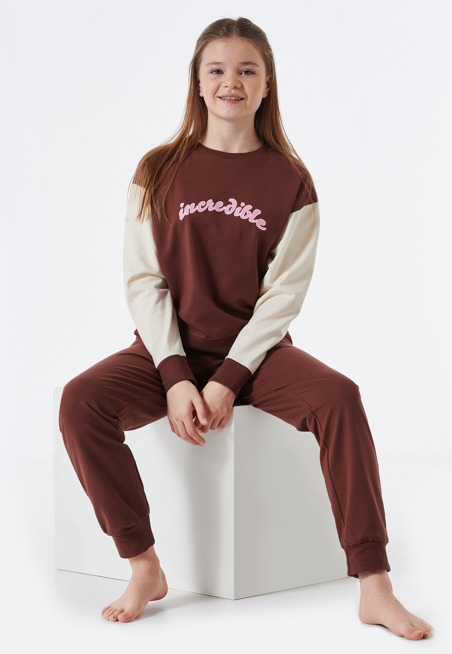 Schlafanzug lang Sweatware Organic Cotton Bündchen braun - Teens Nightwear 152 von Schiesser