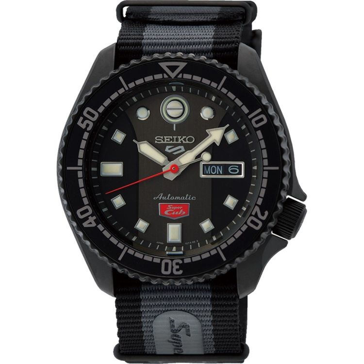 Seiko SRPJ75K1 Seiko 5 Sports Honda Super Cub Overseas Limited Edition Automatik Herren Seiko SRPJ75K1 Seiko 5 Sports Honda Super Cub Overseas Limited Edition Automatik Herren von Seiko