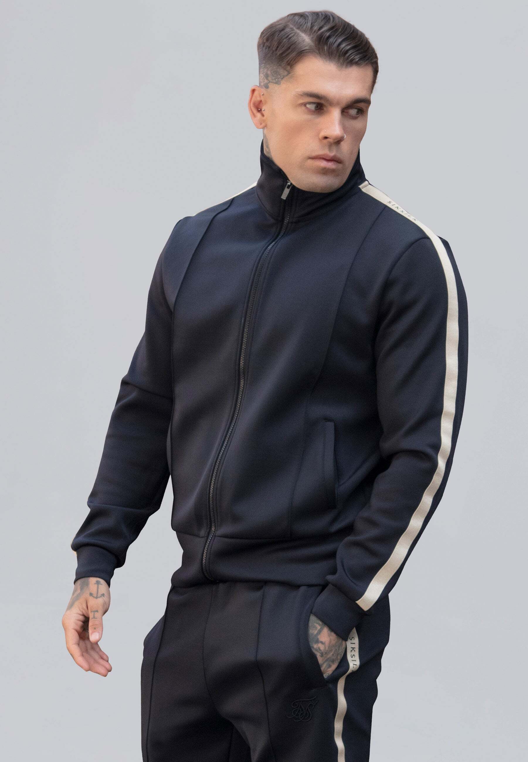 Siksilk Sweatjacke »Siksilk Sweatjacke Track Top« Siksilk Sweatjacke »Siksilk Sweatjacke Track Top« von SikSilk