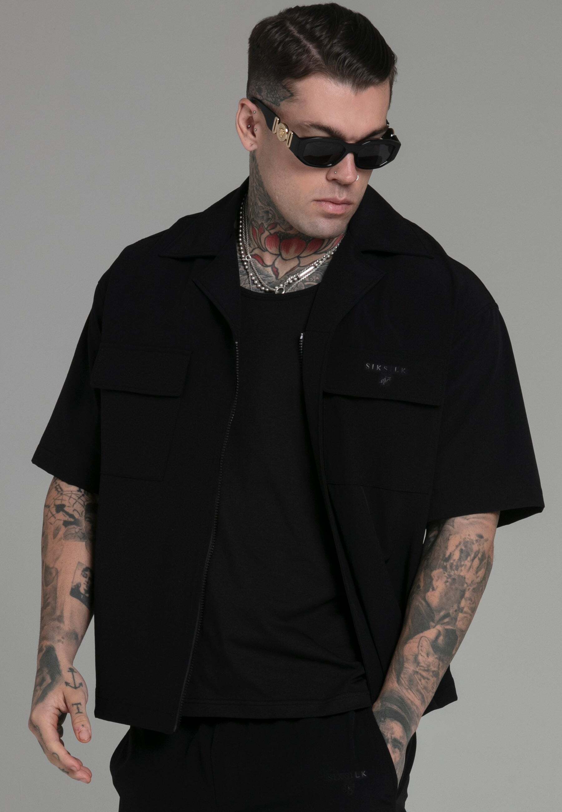 Siksilk T-Shirt »Siksilk Kurzarmhemd Utility Shirt in Black« von SikSilk