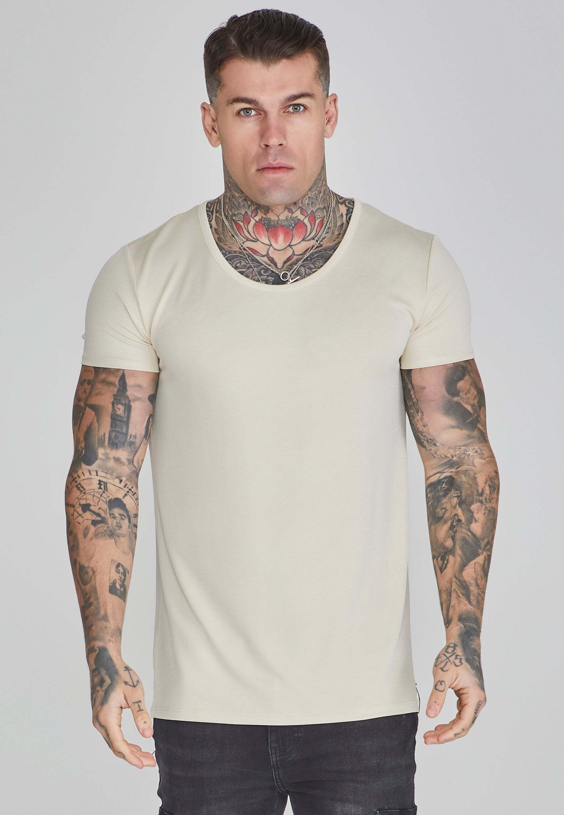 Siksilk T-Shirt »Siksilk T-Shirt Muscle Fit T-Shirt in Ecru« Siksilk T-Shirt »Siksilk T-Shirt Muscle Fit T-Shirt in Ecru« von SikSilk