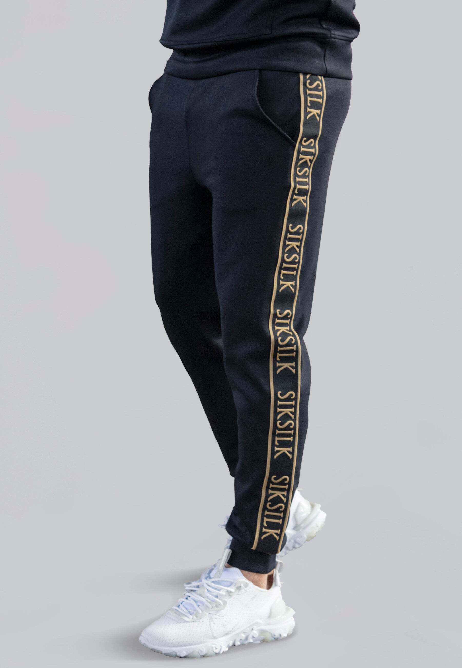 Siksilk Jogginghose »Siksilk Jogginghose Muscle Fit Joggers« Siksilk Jogginghose »Siksilk Jogginghose Muscle Fit Joggers« von Siksilk