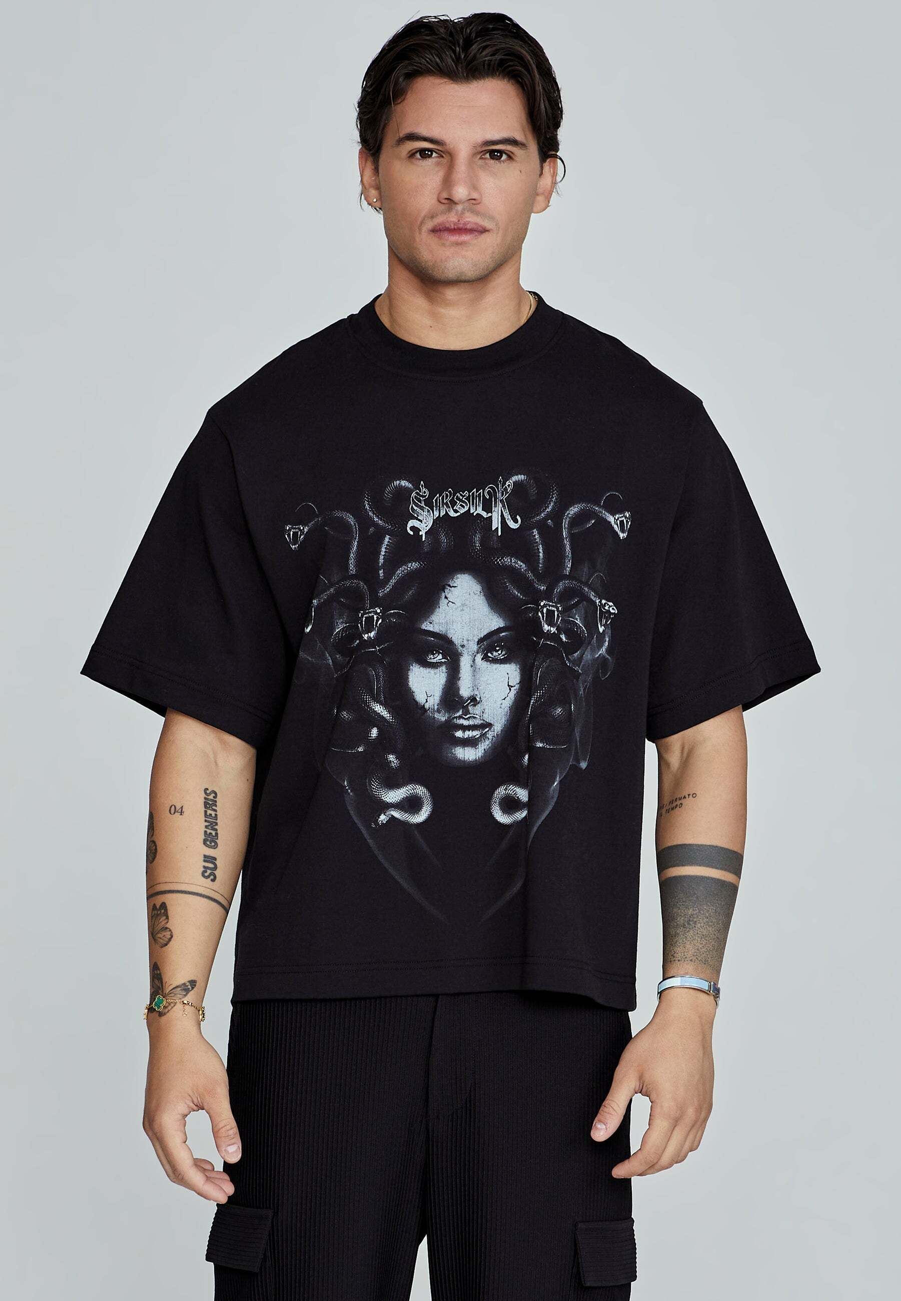 Siksilk T-Shirt »Siksilk T-Shirt Medusa T-Shirt« von Siksilk