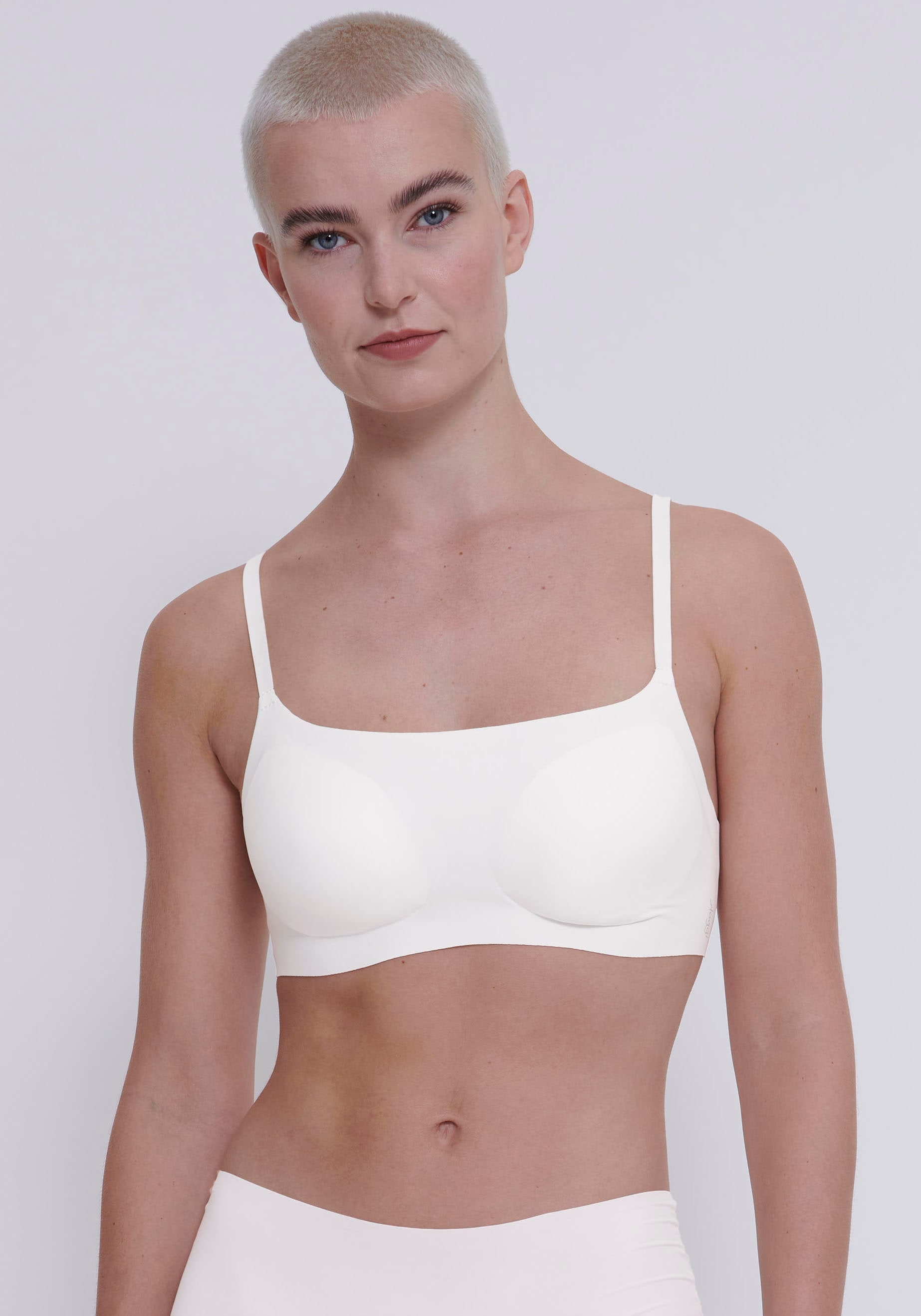 sloggi Bügelloser BH »NEU: ZERO Feel 2.0 Ultra Bra«, nahtlos und unsichtbar sloggi Bügelloser BH »NEU: ZERO Feel 2.0 Ultra Bra«, nahtlos und unsichtbar von sloggi