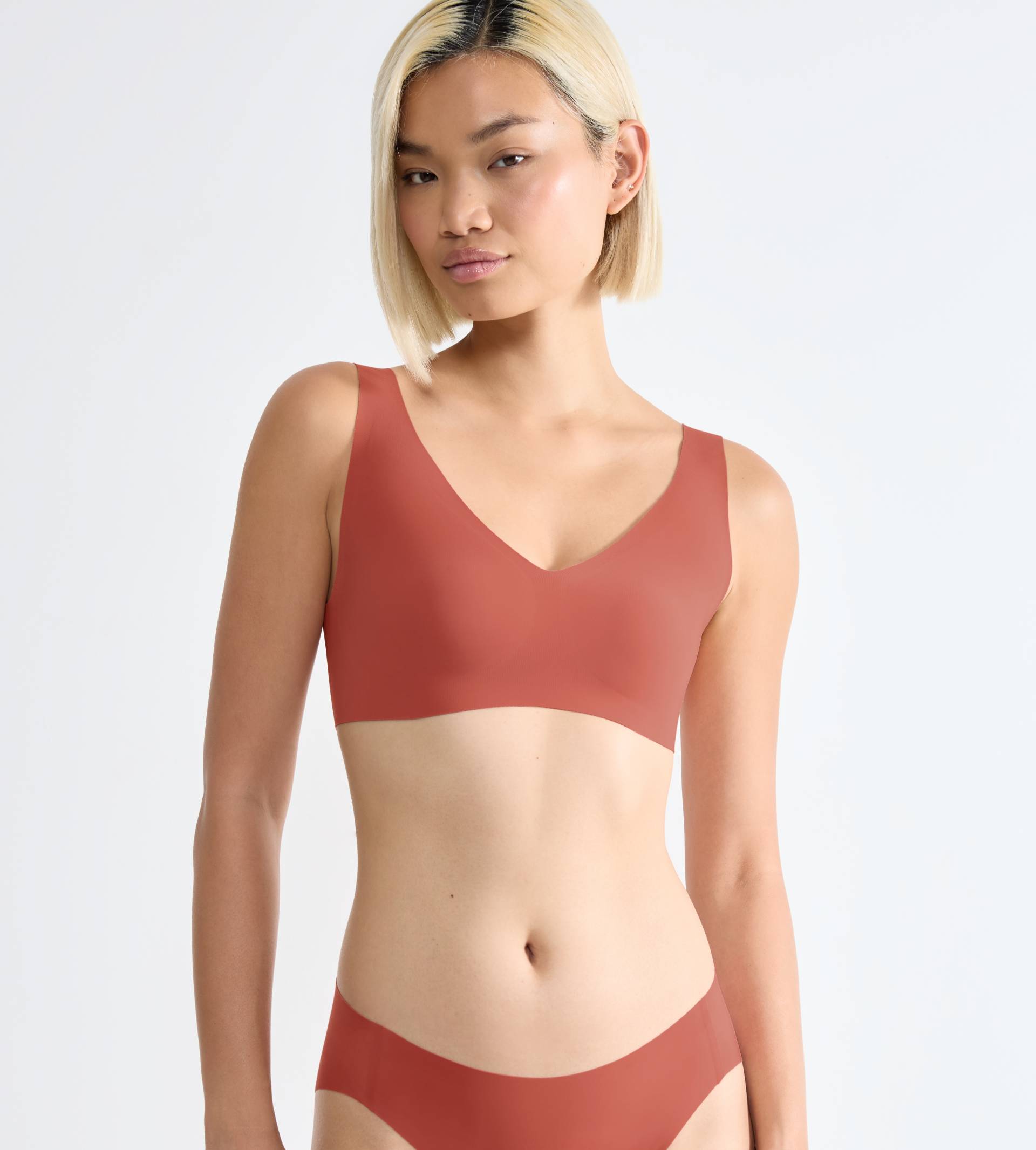 sloggi Bustier »NEU: ZERO Feel 2.0 Bralette«, nahtlos und unsichtbar von Sloggi