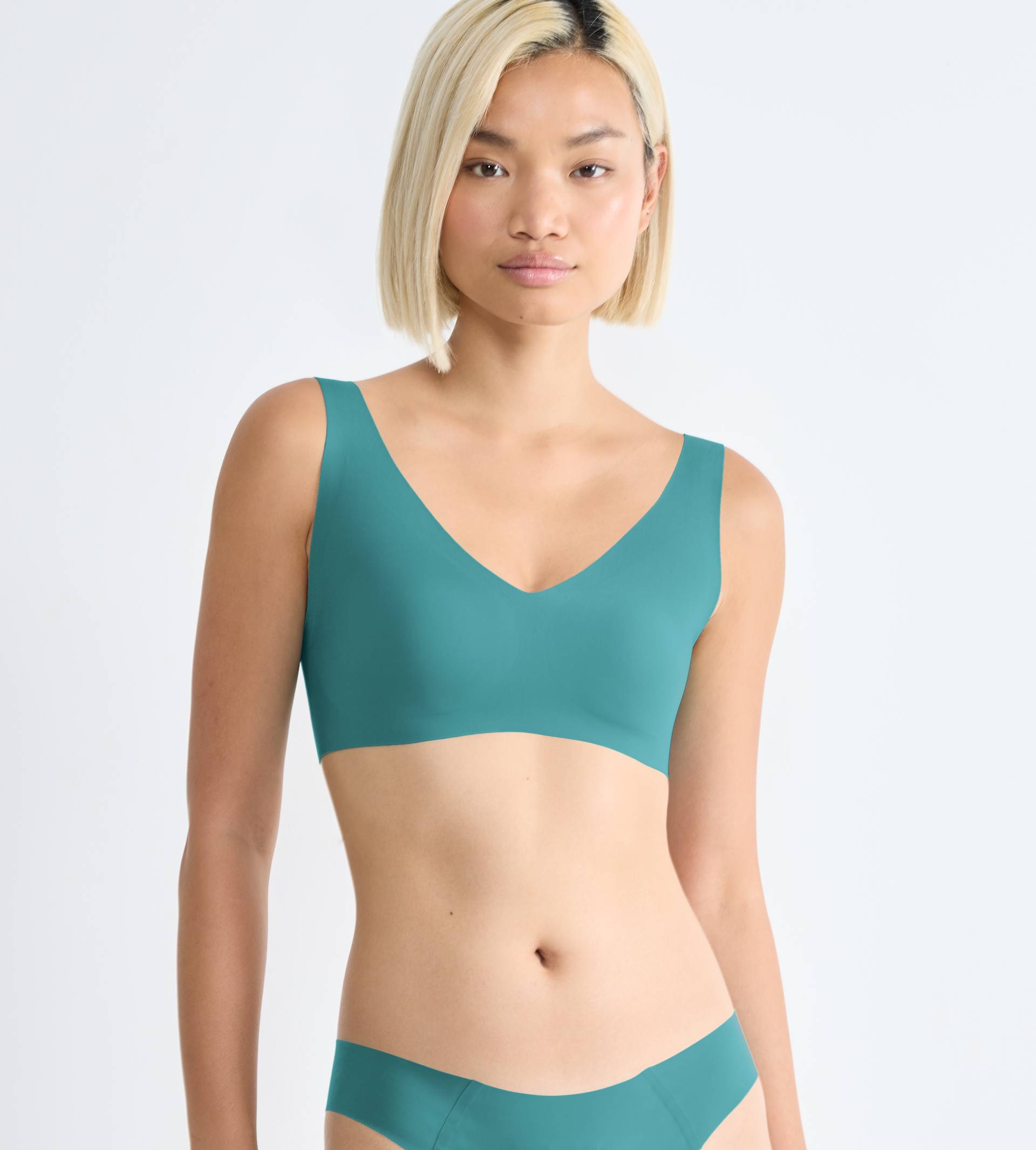 sloggi Bustier »NEU: ZERO Feel 2.0 Bralette«, nahtlos und unsichtbar von Sloggi