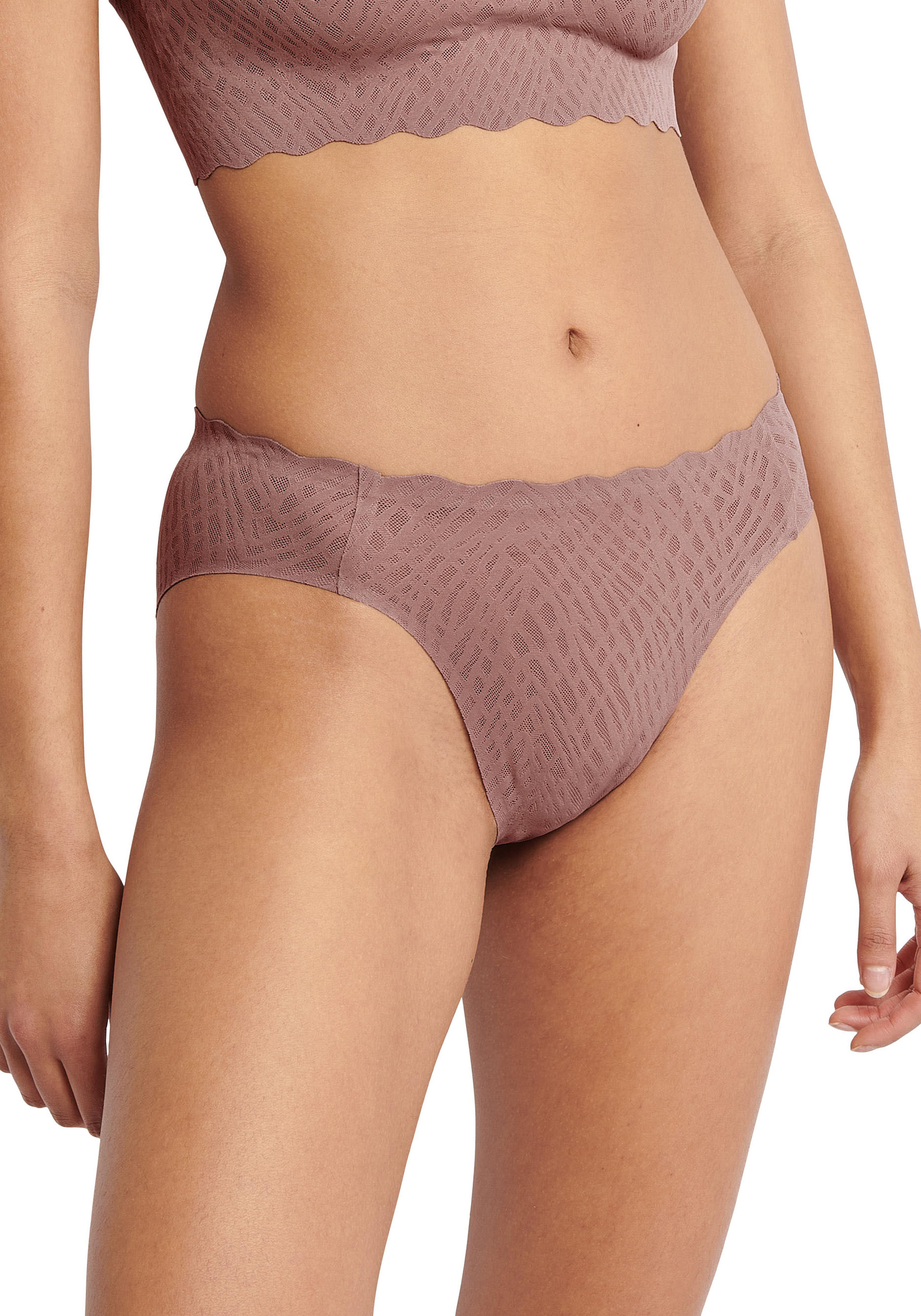 sloggi Slip »ZERO Feel Bliss High leg«, (Packung, 1 St.), nahtlos mit Spitzenoptik sloggi Slip »ZERO Feel Bliss High leg«, (Packung, 1 St.), nahtlos mit Spitzenoptik von Sloggi