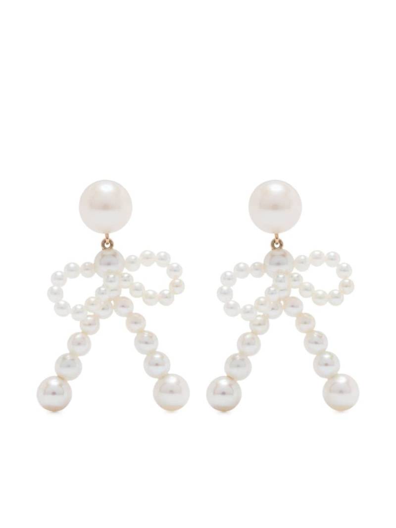 Sophie Bille Brahe 14kt yellow gold Bow freshwater pearl earrings - Neutrals von Sophie Bille Brahe