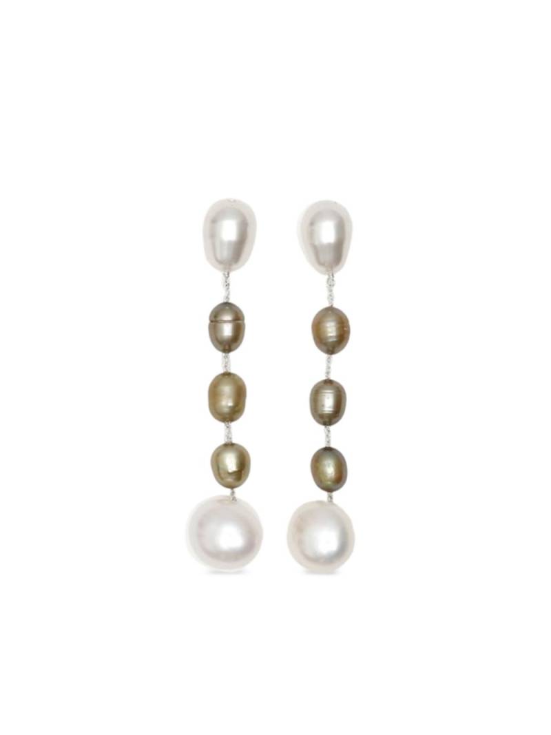 Sophie Buhai small Passante earrings - White von Sophie Buhai