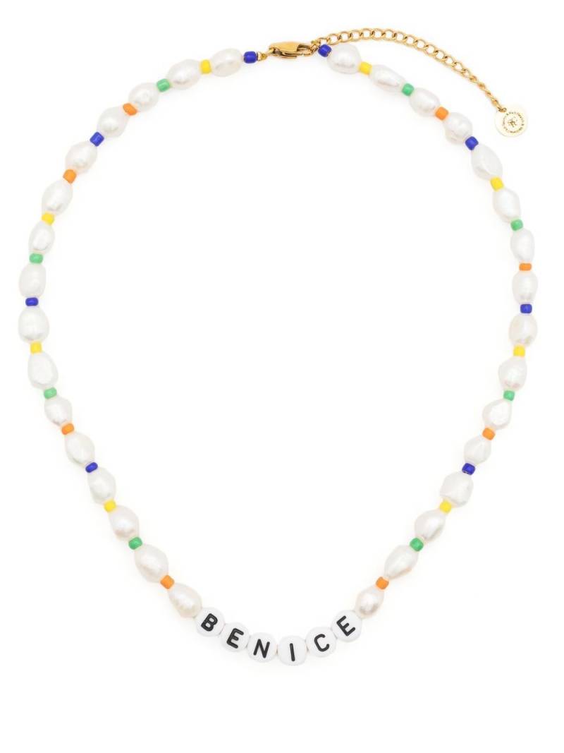 Sporty & Rich Be Nice pearl-bead necklace - White von Sporty & Rich