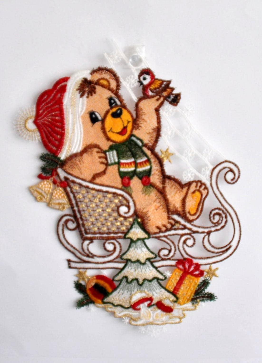 Stickereien Plauen Fensterbild »Teddy auf Schlitten« Stickereien Plauen Fensterbild »Teddy auf Schlitten« von Stickereien Plauen