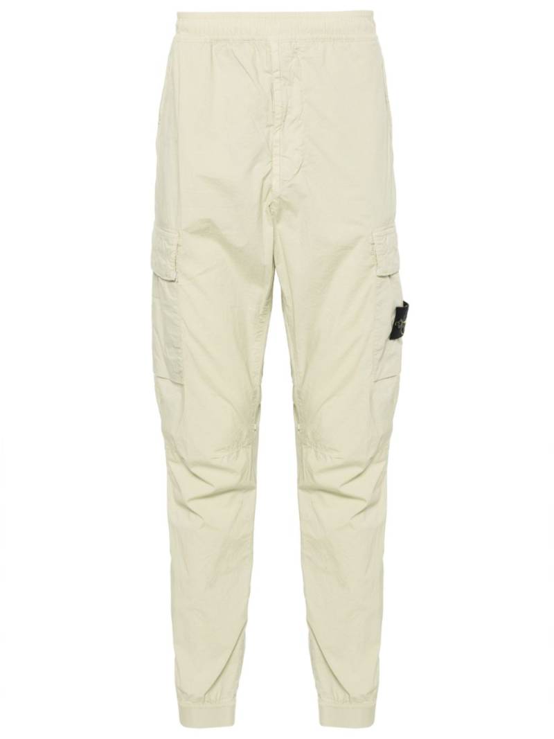 Stone Island Compass-badge mid-rise tapered cargo trousers - Green von Stone Island