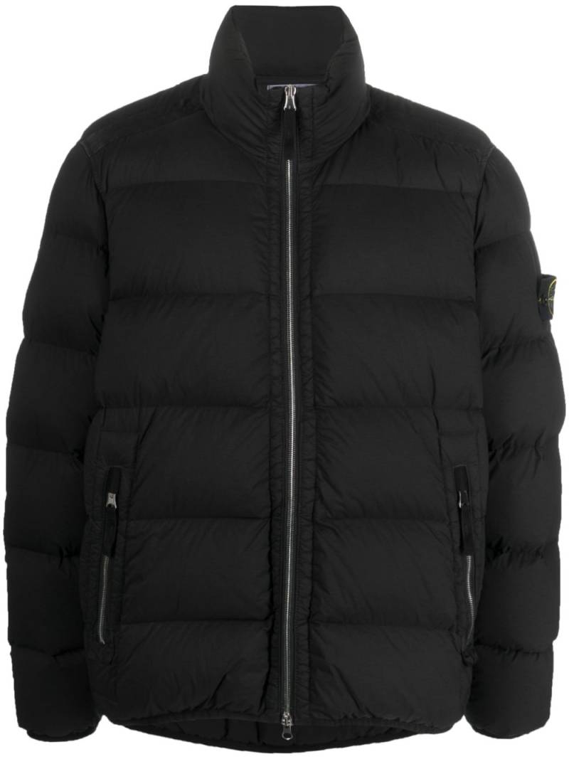 Stone Island Compass-patch padded down jacket - Black von Stone Island