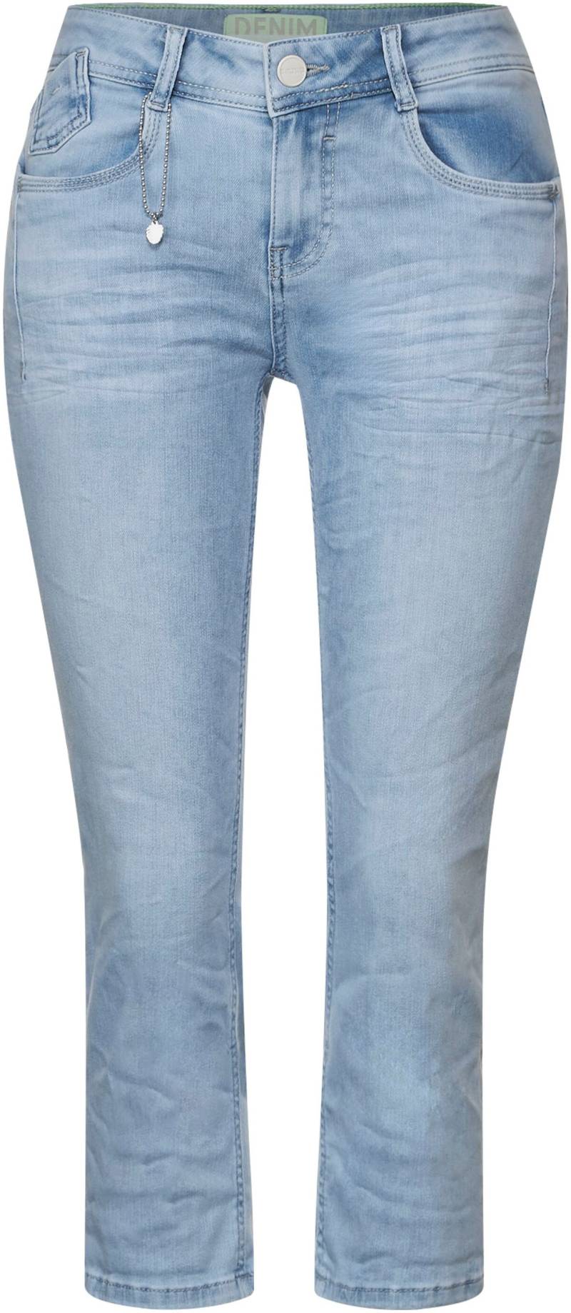 STREET ONE 3/4-Jeans, in hellblauer Waschung mit leichtem Bleaching von Street One