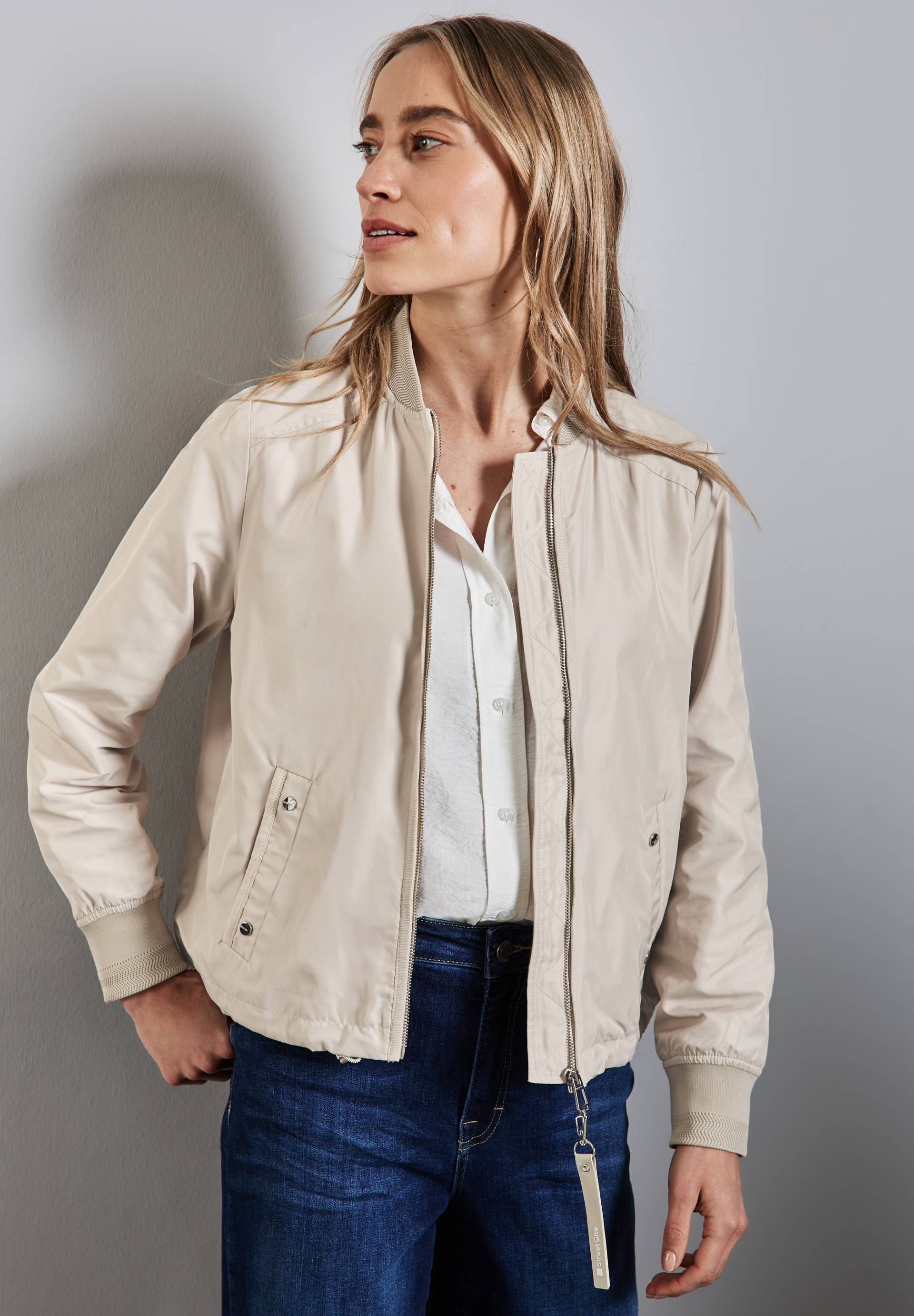 STREET ONE Jackenblazer, mit Tunnelzug am Saum STREET ONE Jackenblazer, mit Tunnelzug am Saum von Street One