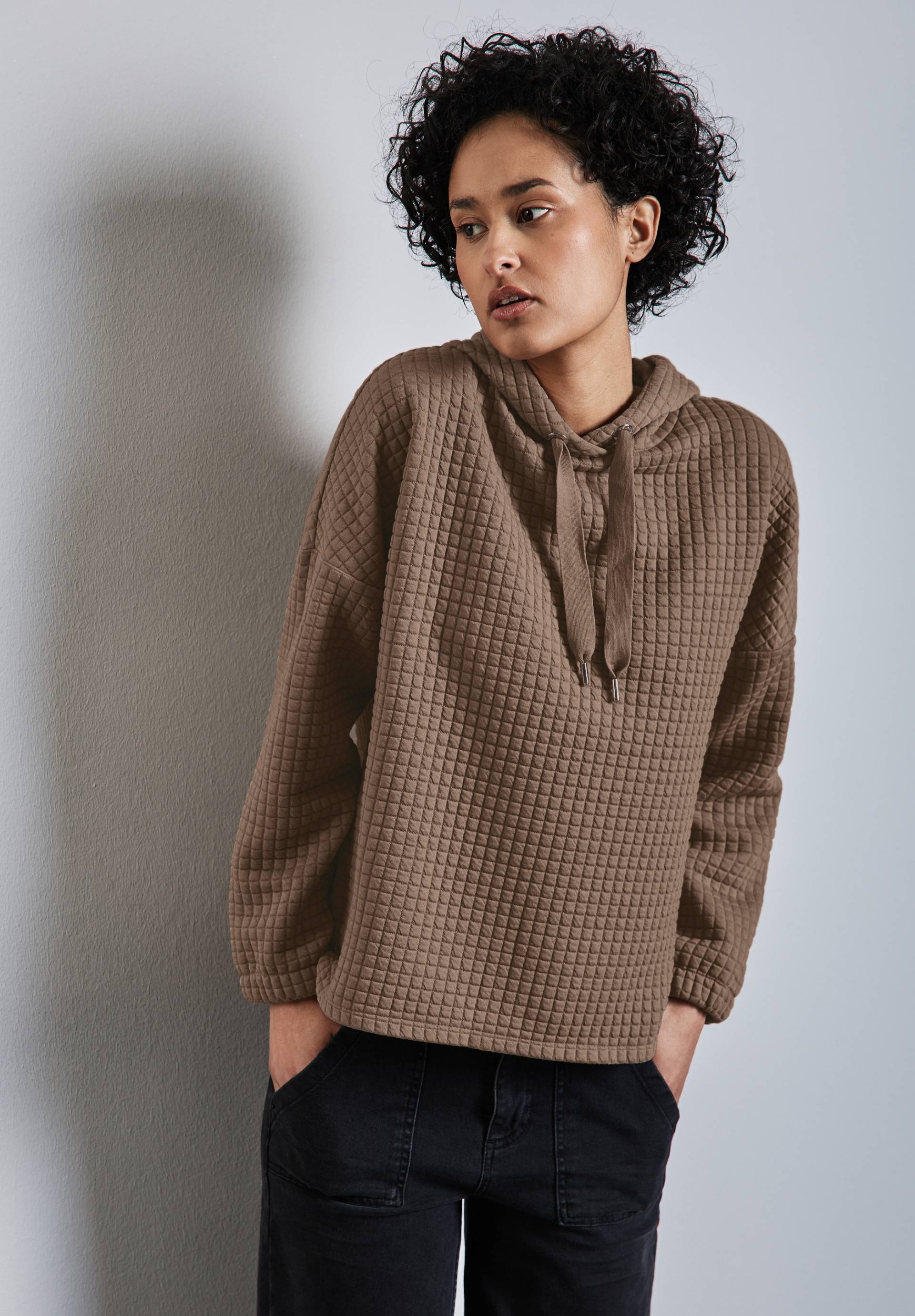 STREET ONE Kapuzensweatshirt, mit Strukturmuster STREET ONE Kapuzensweatshirt, mit Strukturmuster von Street One