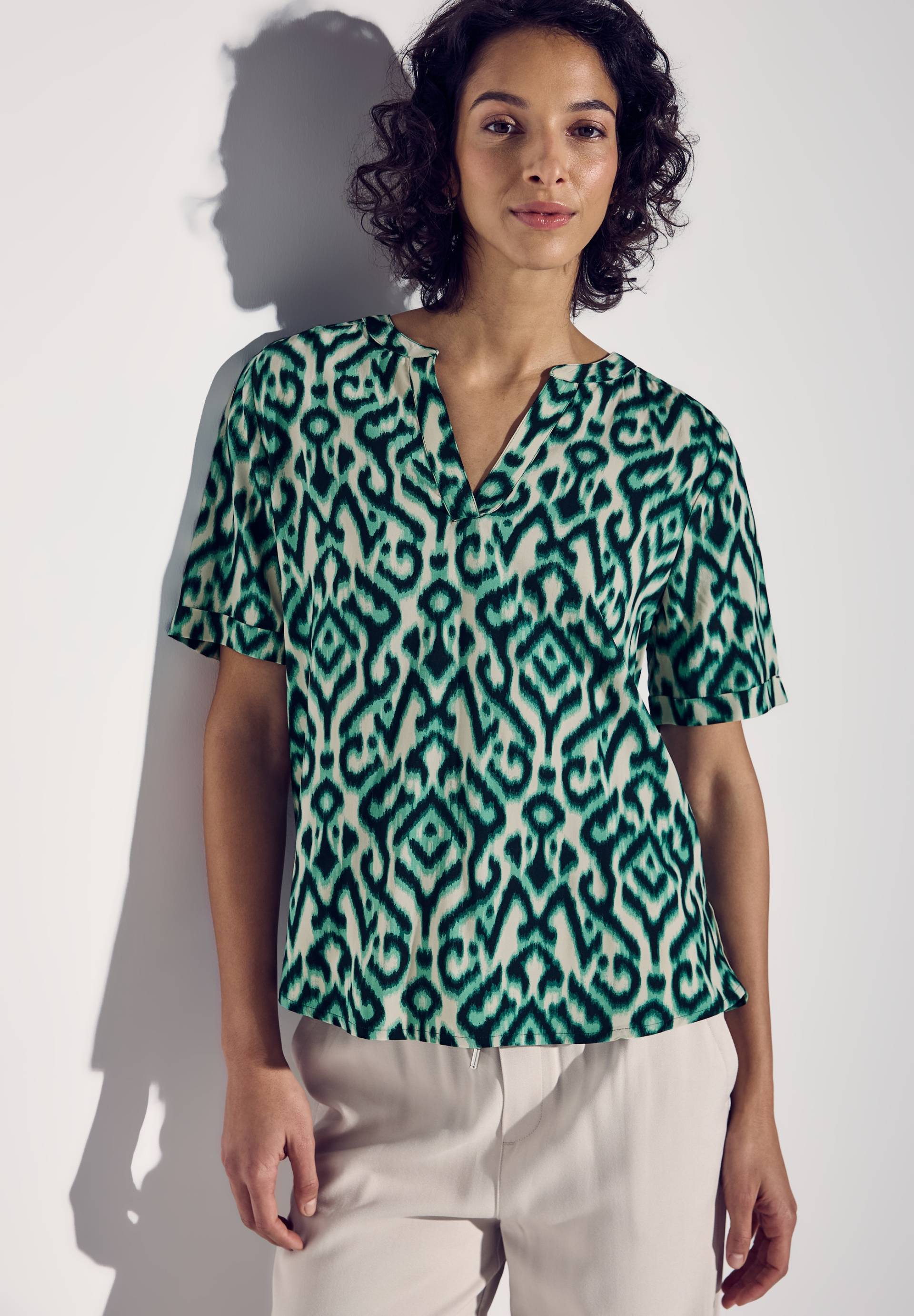 STREET ONE Kurzarmbluse, mit All-Over Print STREET ONE Kurzarmbluse, mit All-Over Print von Street One