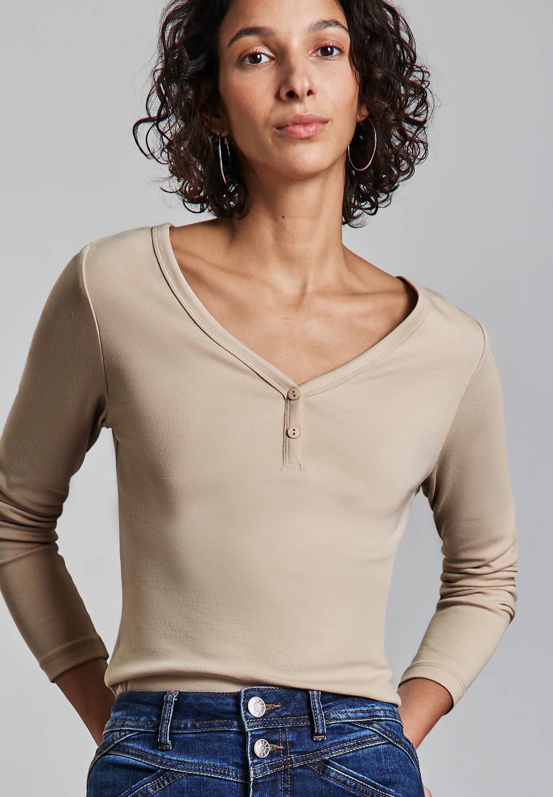 STREET ONE Langarmshirt, mit Knopfdetail STREET ONE Langarmshirt, mit Knopfdetail von Street One
