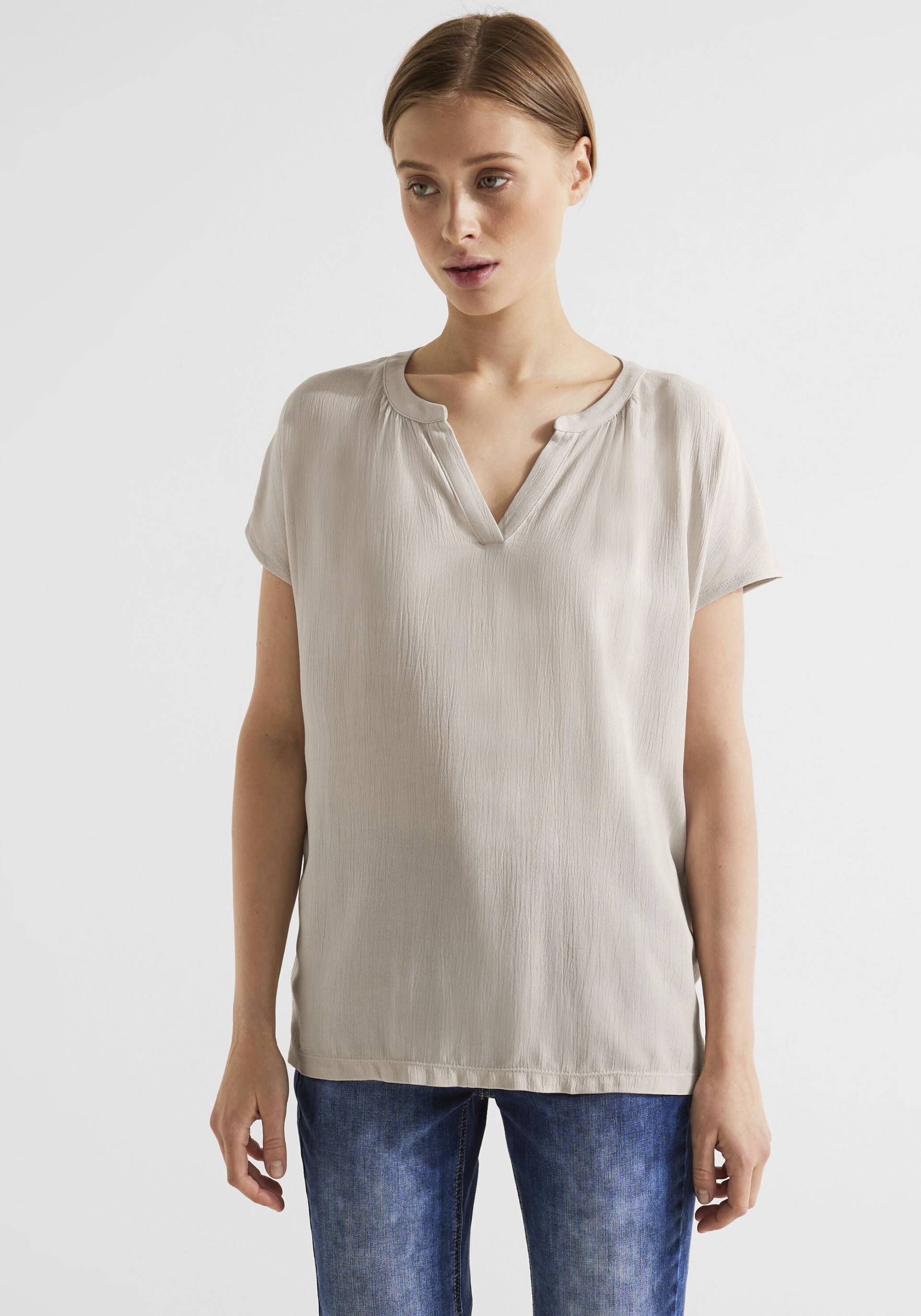 STREET ONE Shirttop, im hüftlangen Schnitt STREET ONE Shirttop, im hüftlangen Schnitt von Street One