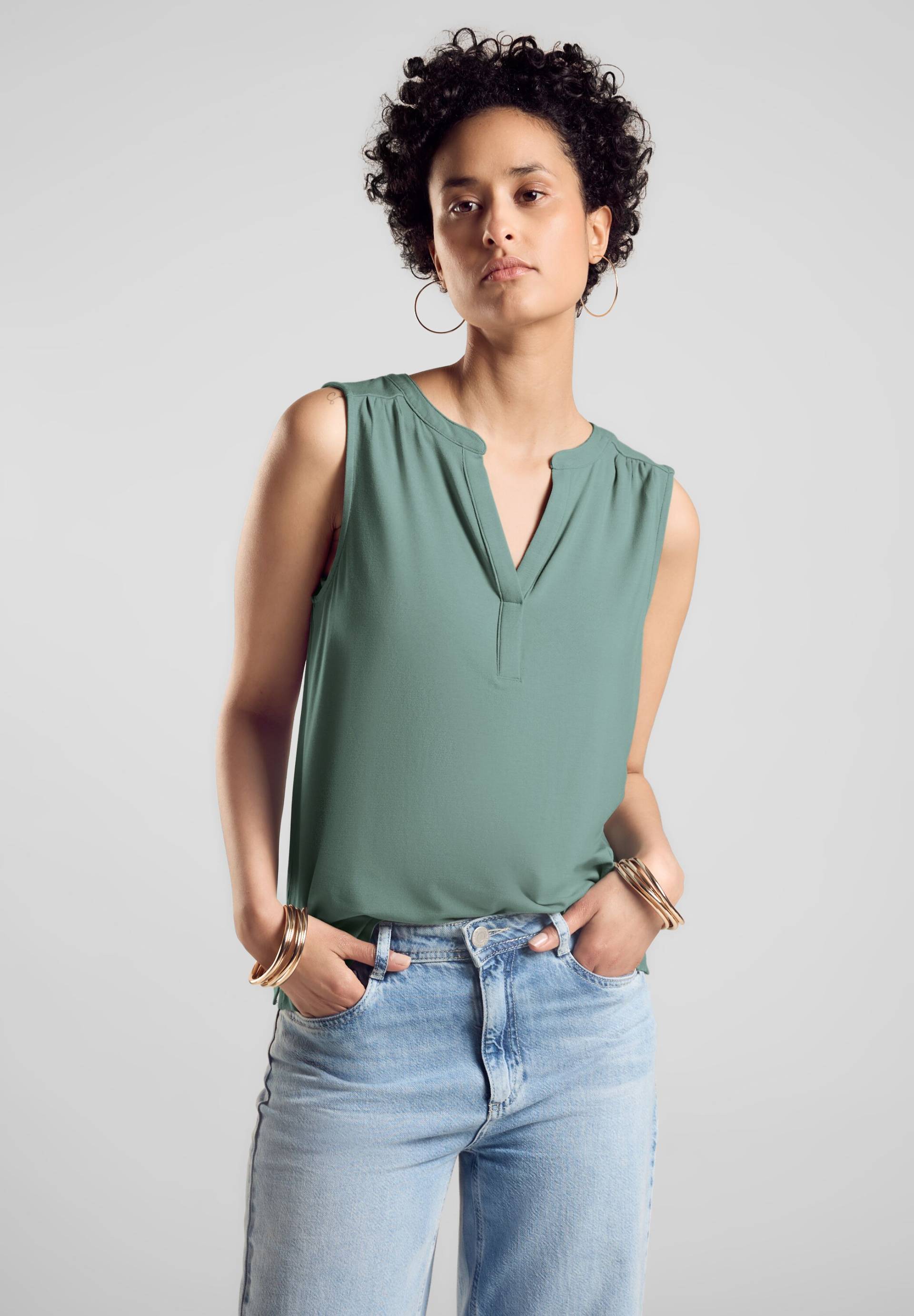 STREET ONE Shirttop, mit geschlitztem Ausschnitt STREET ONE Shirttop, mit geschlitztem Ausschnitt von Street One