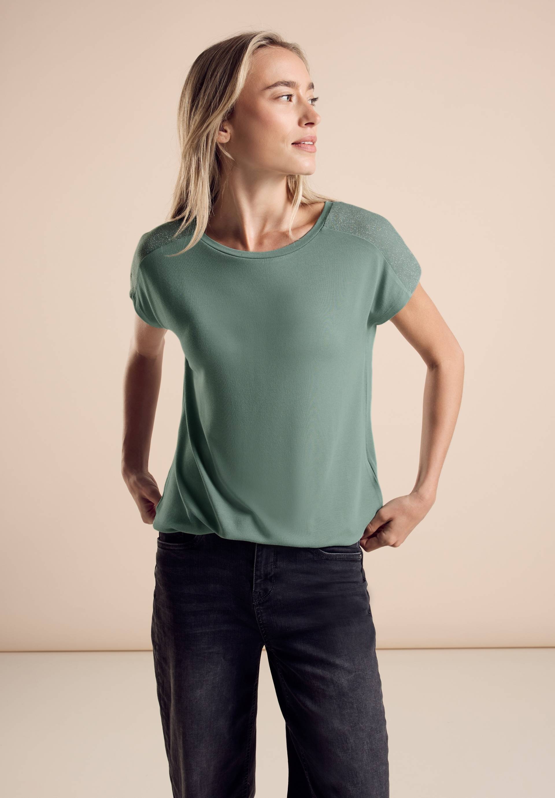 STREET ONE Shirttop »LTD QR«, mit Glanz-Detail STREET ONE Shirttop »LTD QR«, mit Glanz-Detail von Street One