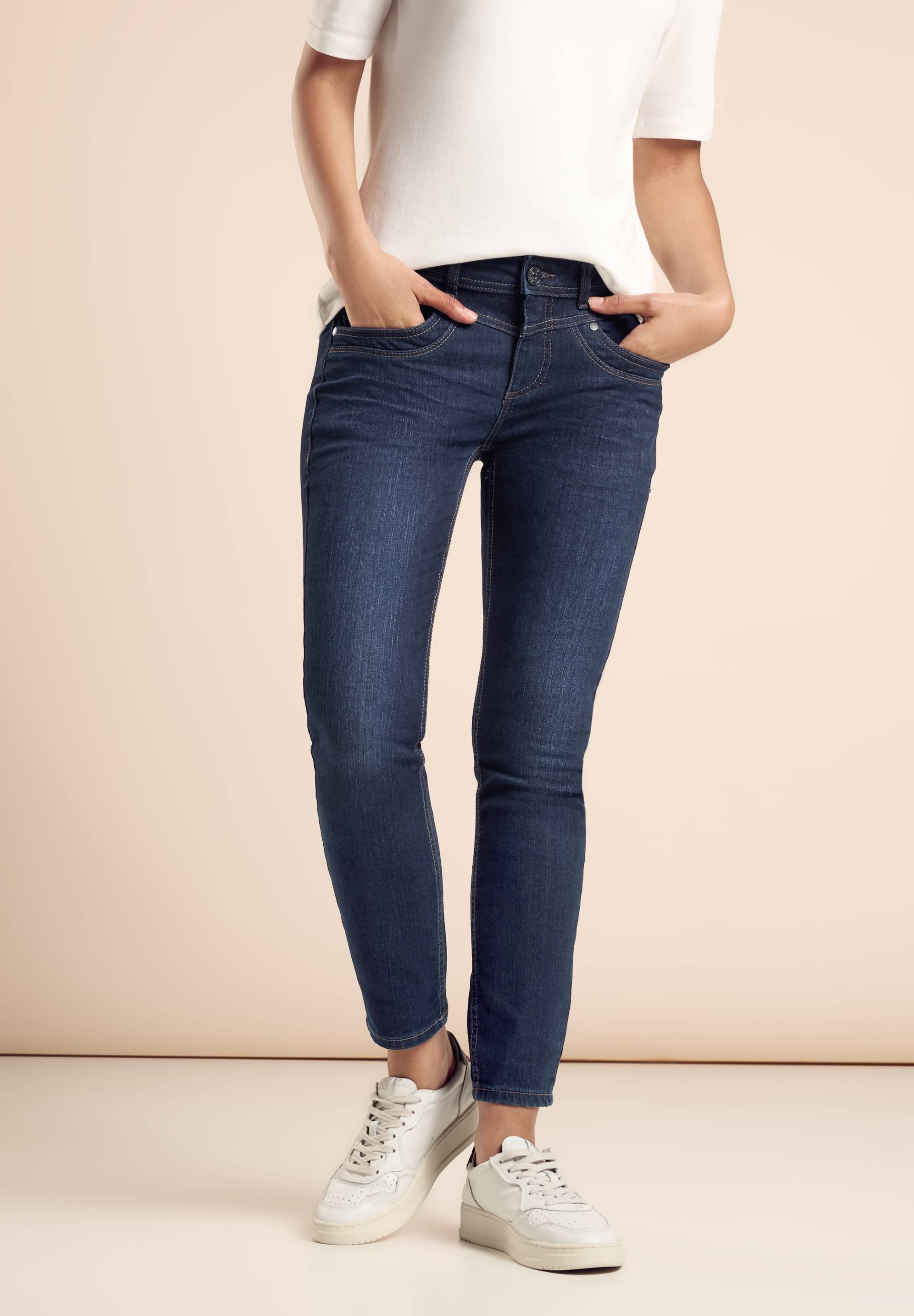 STREET ONE Slim-fit-Jeans »YORK«, im Five-Pocket Style STREET ONE Slim-fit-Jeans »YORK«, im Five-Pocket Style von Street One