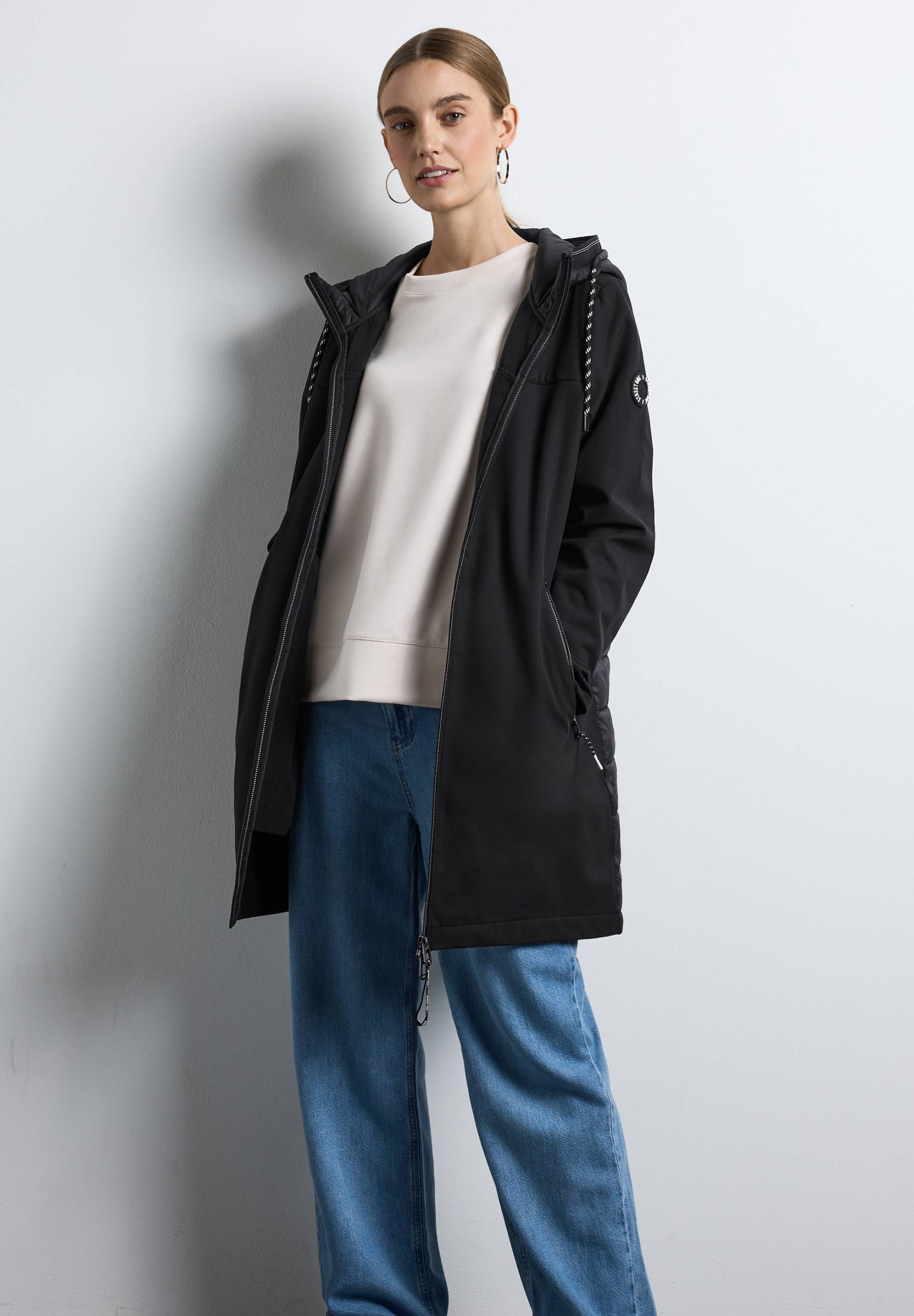 STREET ONE Softshelljacke, mit Kapuze, mit Kapuze mit Tunnelzug STREET ONE Softshelljacke, mit Kapuze, mit Kapuze mit Tunnelzug von Street One