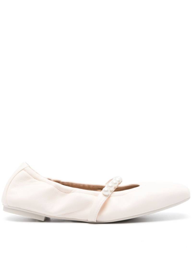 Stuart Weitzman Goldie leather ballerina shoes - Neutrals von Stuart Weitzman