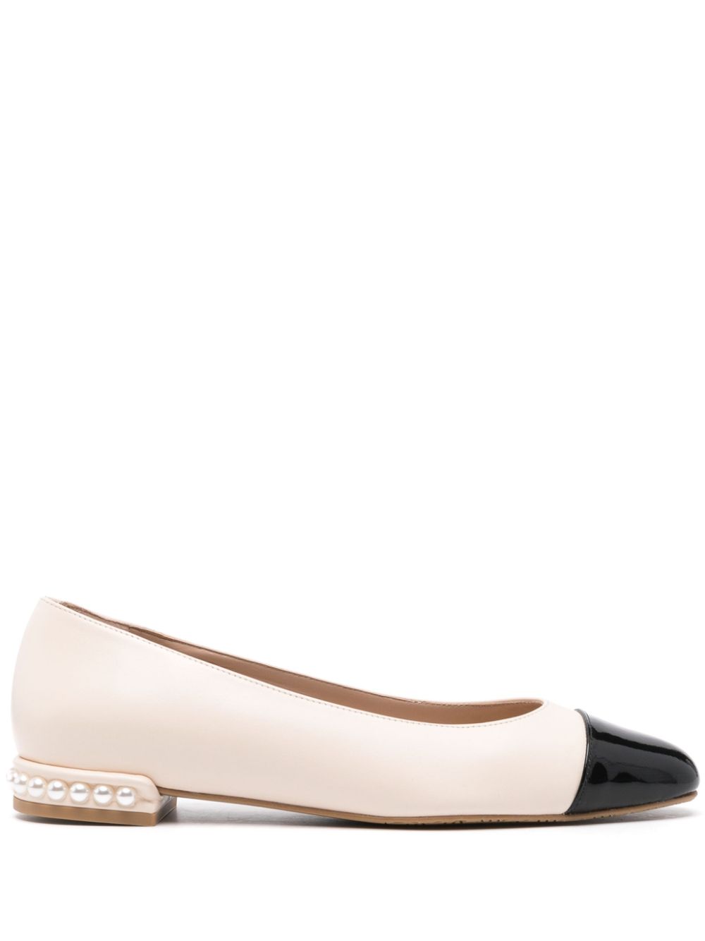 Stuart Weitzman pearl-embellished ballerina shoes - Neutrals von Stuart Weitzman