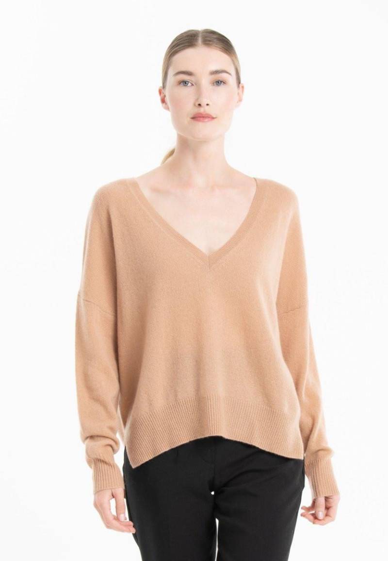 Nami 23 V-ausschnitt Pullover Mit Farbigem Streifen - 100% Kaschmir Damen Camel S/M von Studio Cashmere8