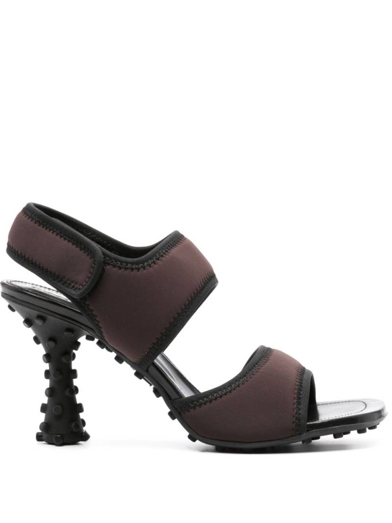 Sunnei 1000 Chiodi 85mm contrasting-trim sandals - Brown von Sunnei