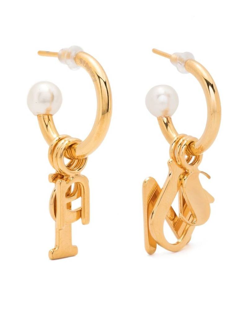 Sunnei letter-pendant earrings - Gold von Sunnei