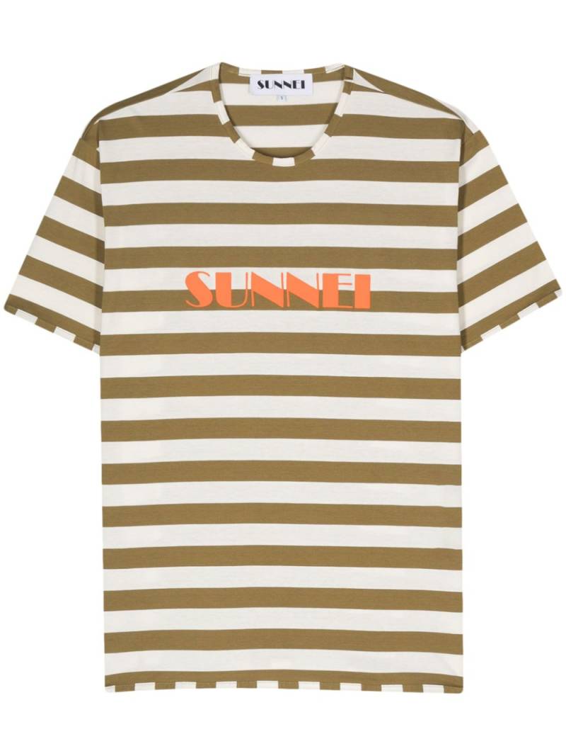 Sunnei logo-printed striped T-shirt - Neutrals von Sunnei