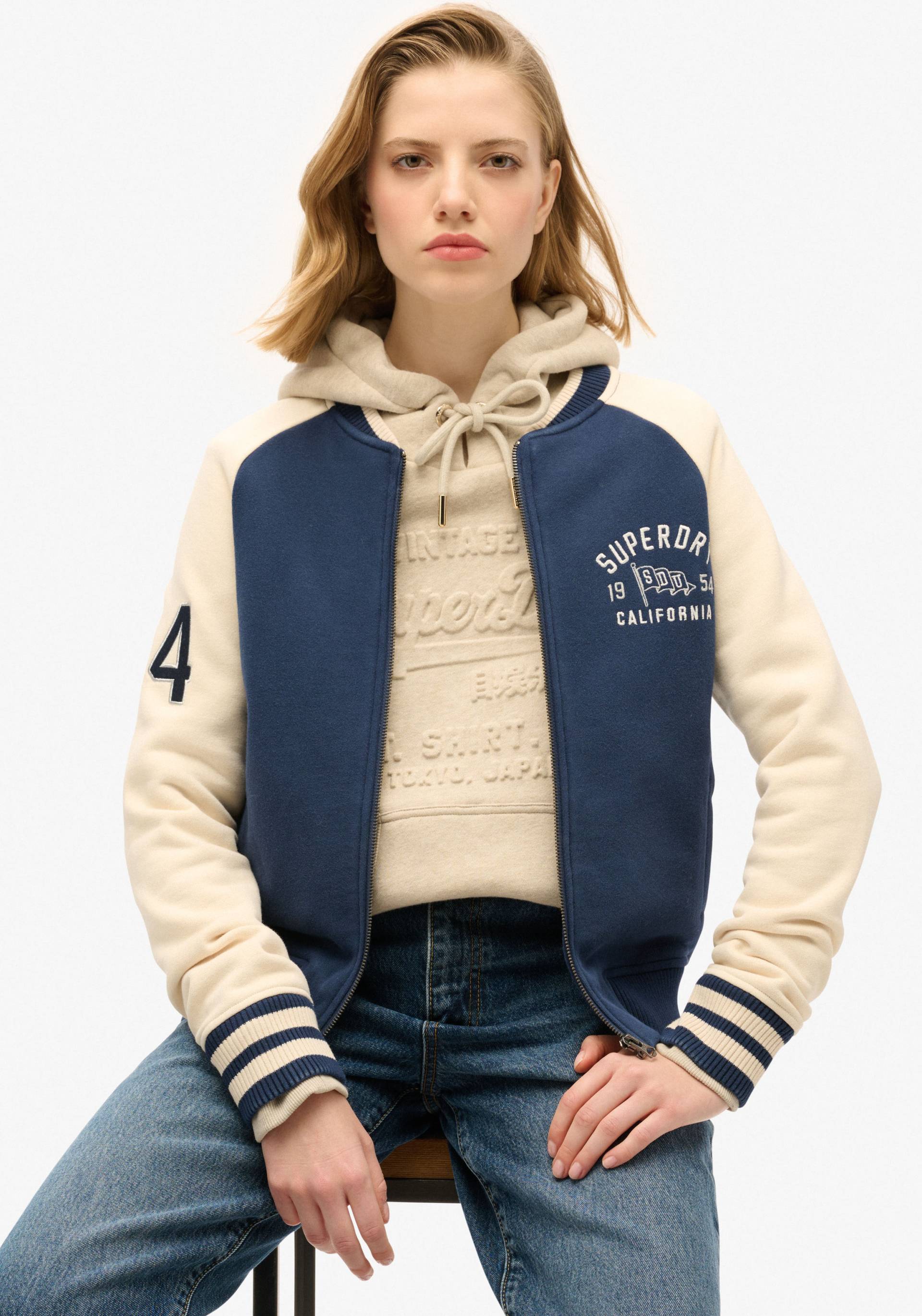 Superdry Kapuzensweatshirt »EMBOSSED VL GRAPHIC HOODIE« Superdry Kapuzensweatshirt »EMBOSSED VL GRAPHIC HOODIE« von Superdry