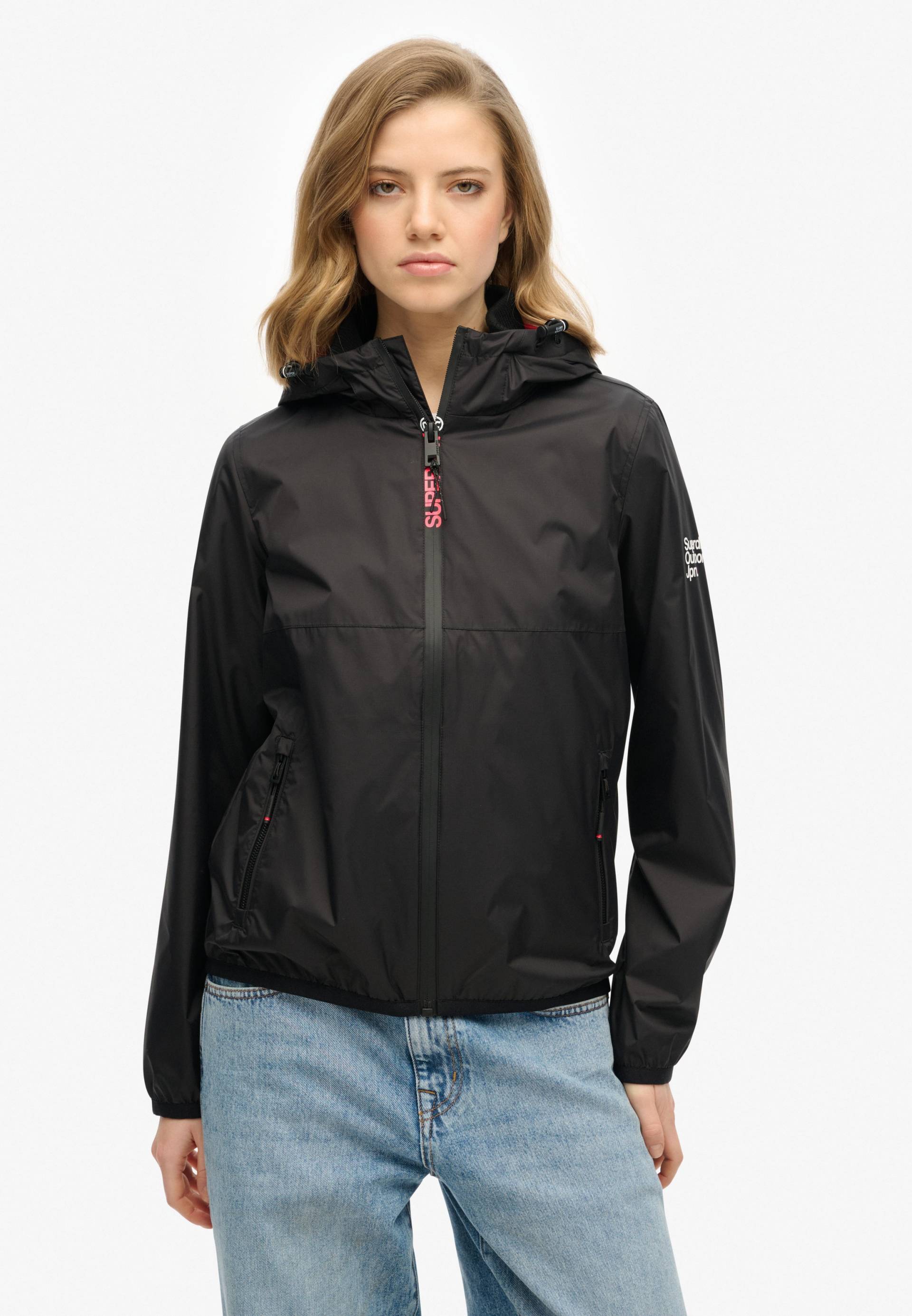 Superdry Outdoorjacke »HOODED LOGO WINDBREAKER JACKET«, mit Kapuze Superdry Outdoorjacke »HOODED LOGO WINDBREAKER JACKET«, mit Kapuze von Superdry