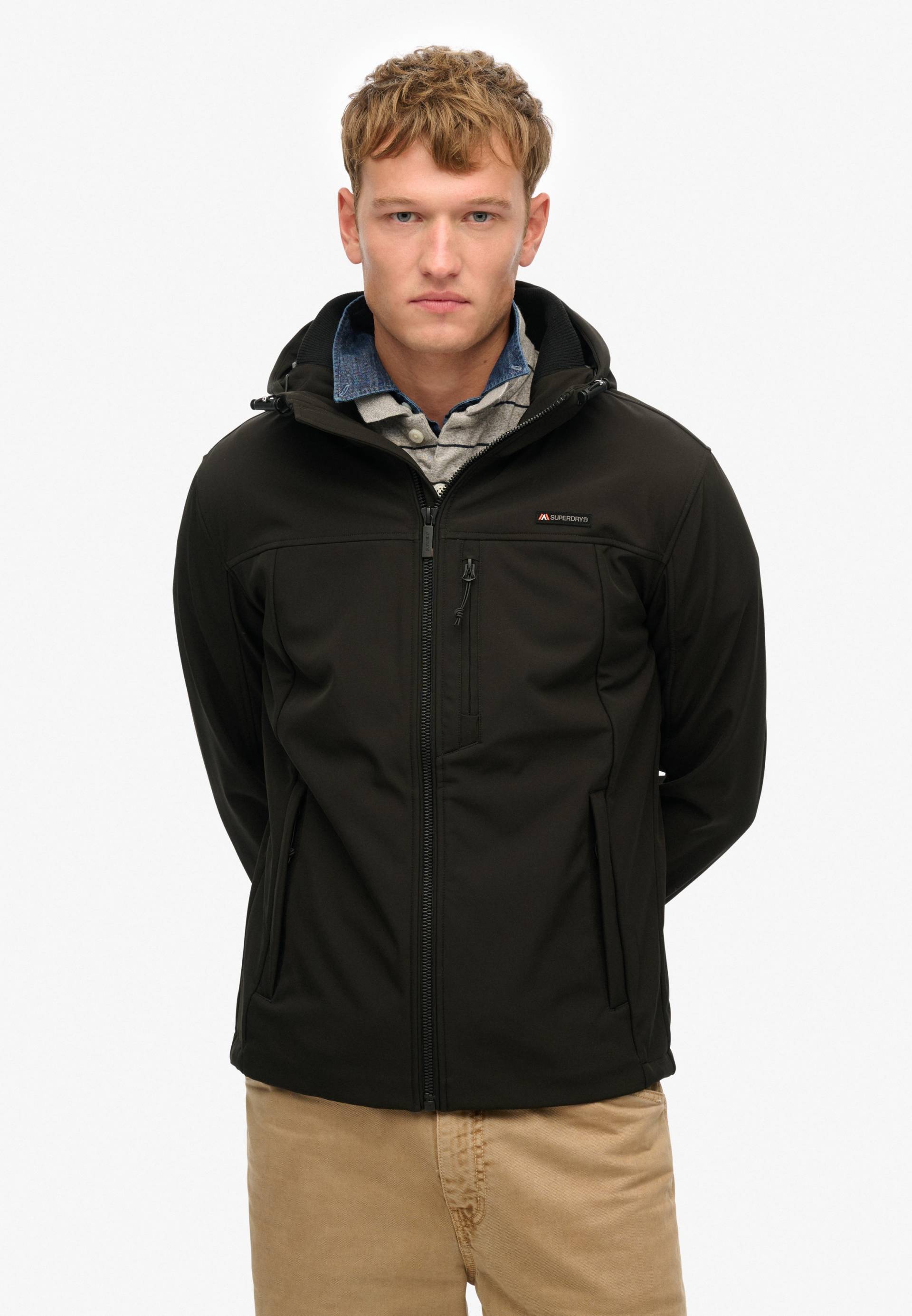 Superdry Outdoorjacke »HOODED SOFT SHELL TREKKER JKT«, mit Kapuze Superdry Outdoorjacke »HOODED SOFT SHELL TREKKER JKT«, mit Kapuze von Superdry