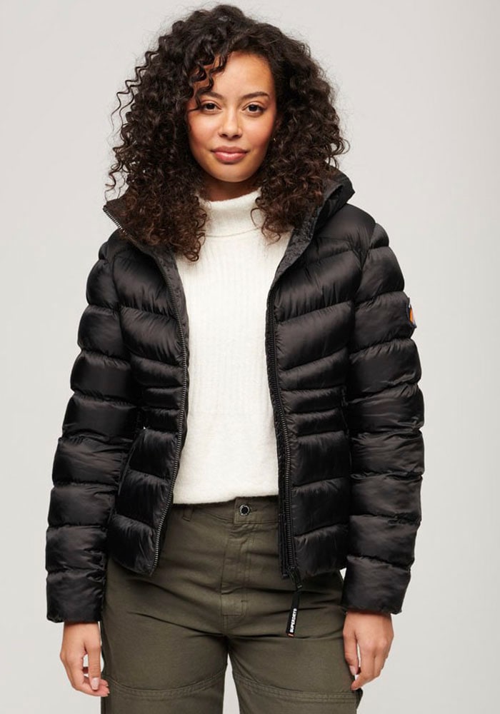 Superdry Steppjacke »HOODED FUJI QUILT PADDED JKT«, mit Kapuze Superdry Steppjacke »HOODED FUJI QUILT PADDED JKT«, mit Kapuze von Superdry
