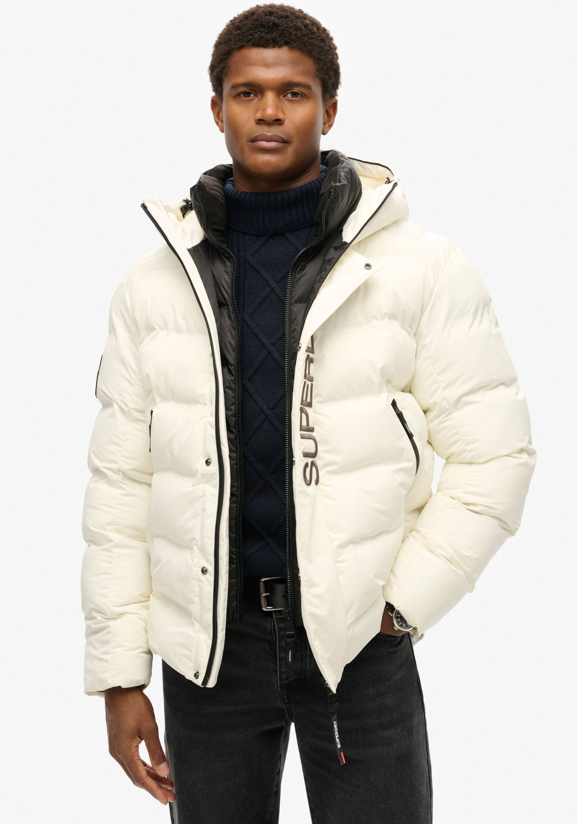 Superdry Steppjacke »Hooded City Graphic Puffer Jkt« Superdry Steppjacke »Hooded City Graphic Puffer Jkt« von Superdry