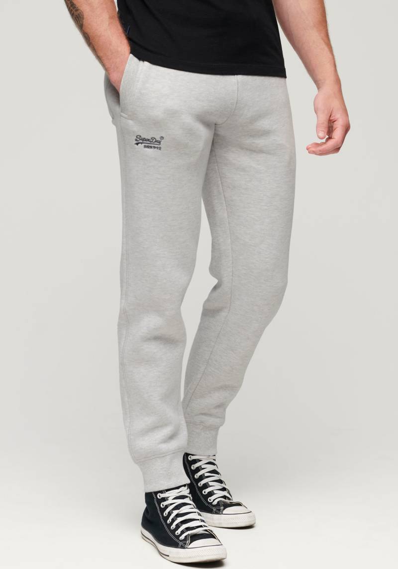 Superdry Sweathose »ESSENTIAL LOGO JOGGERS«, Logoetikett an der Tasche von Superdry