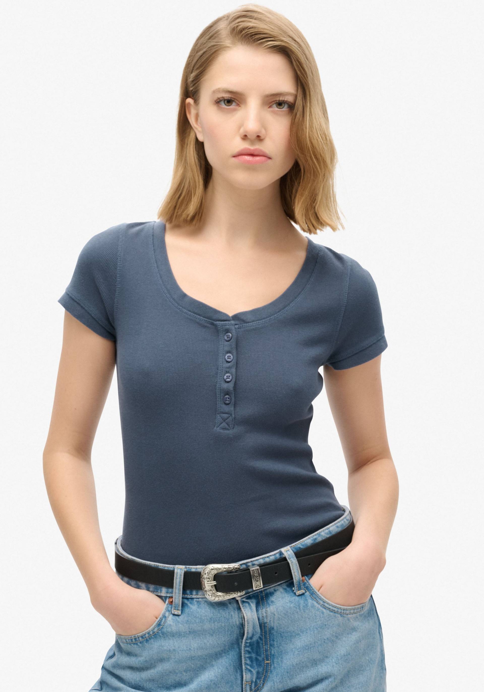 Superdry T-Shirt »ESSENTIAL BUTTON DOWN SS TOP« Superdry T-Shirt »ESSENTIAL BUTTON DOWN SS TOP« von Superdry