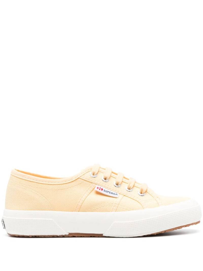 Superga low-top canvas sneakers - Yellow von Superga