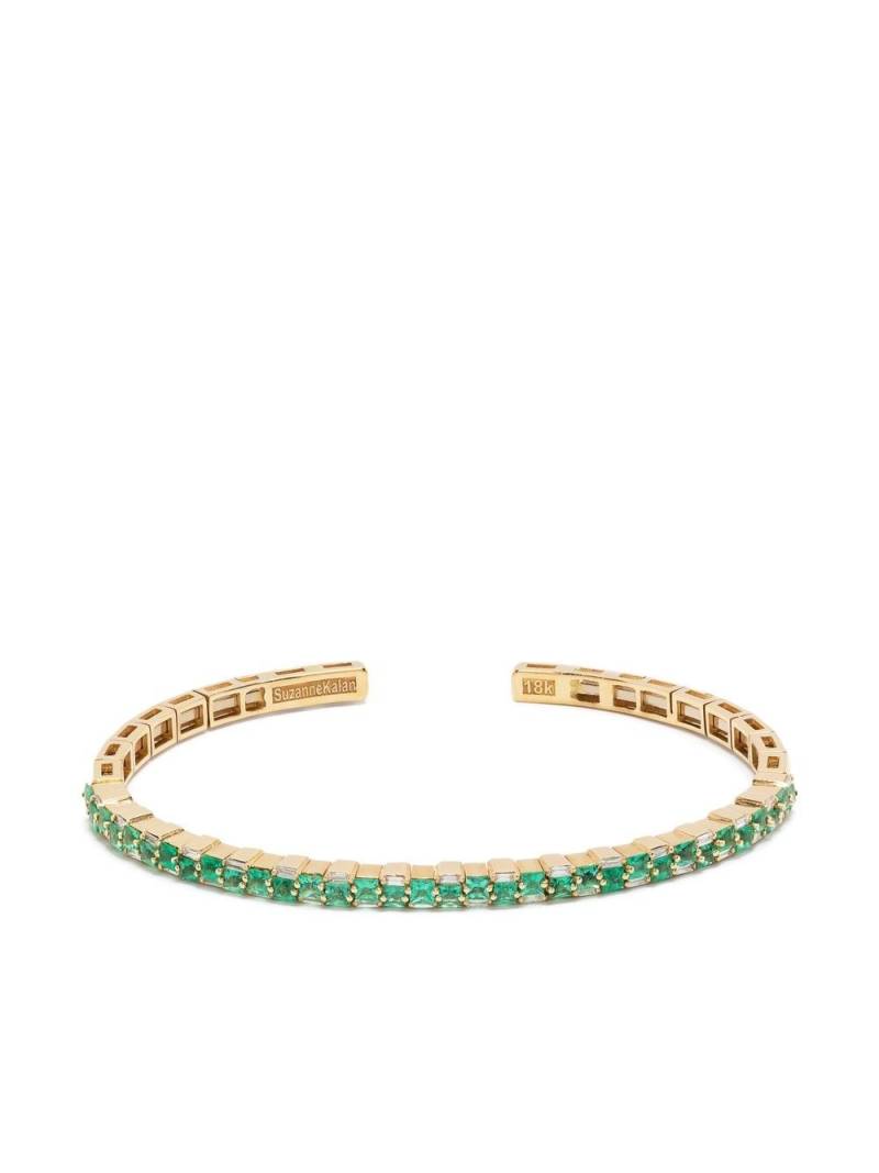 Suzanne Kalan 18kt gold Horizontal emerald and diamond bangle - Green von Suzanne Kalan