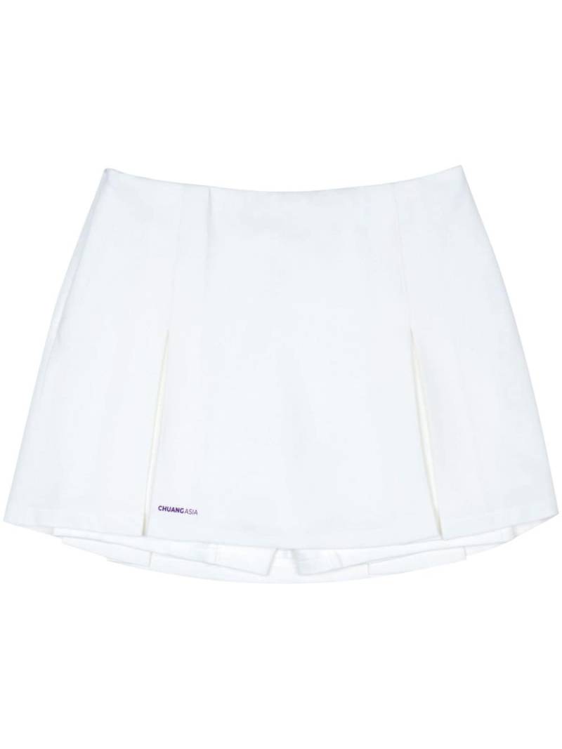 TEAM WANG design logo-print pleated skort - White von TEAM WANG design