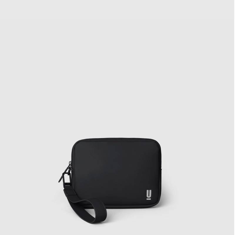 POUCH - Tasche mit abnehmbarer Handschlaufe in Schwarz von THE URBAN SOCIETY