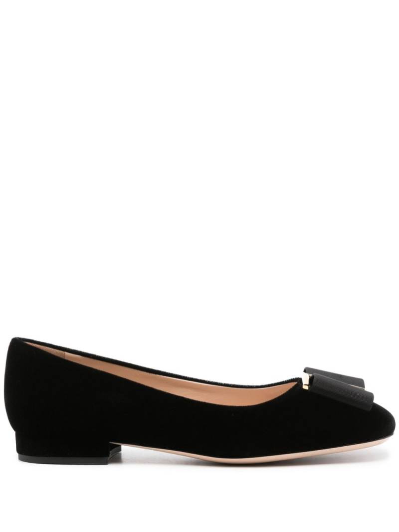 TOM FORD bow-detail velvet ballerina shoes - Black von TOM FORD