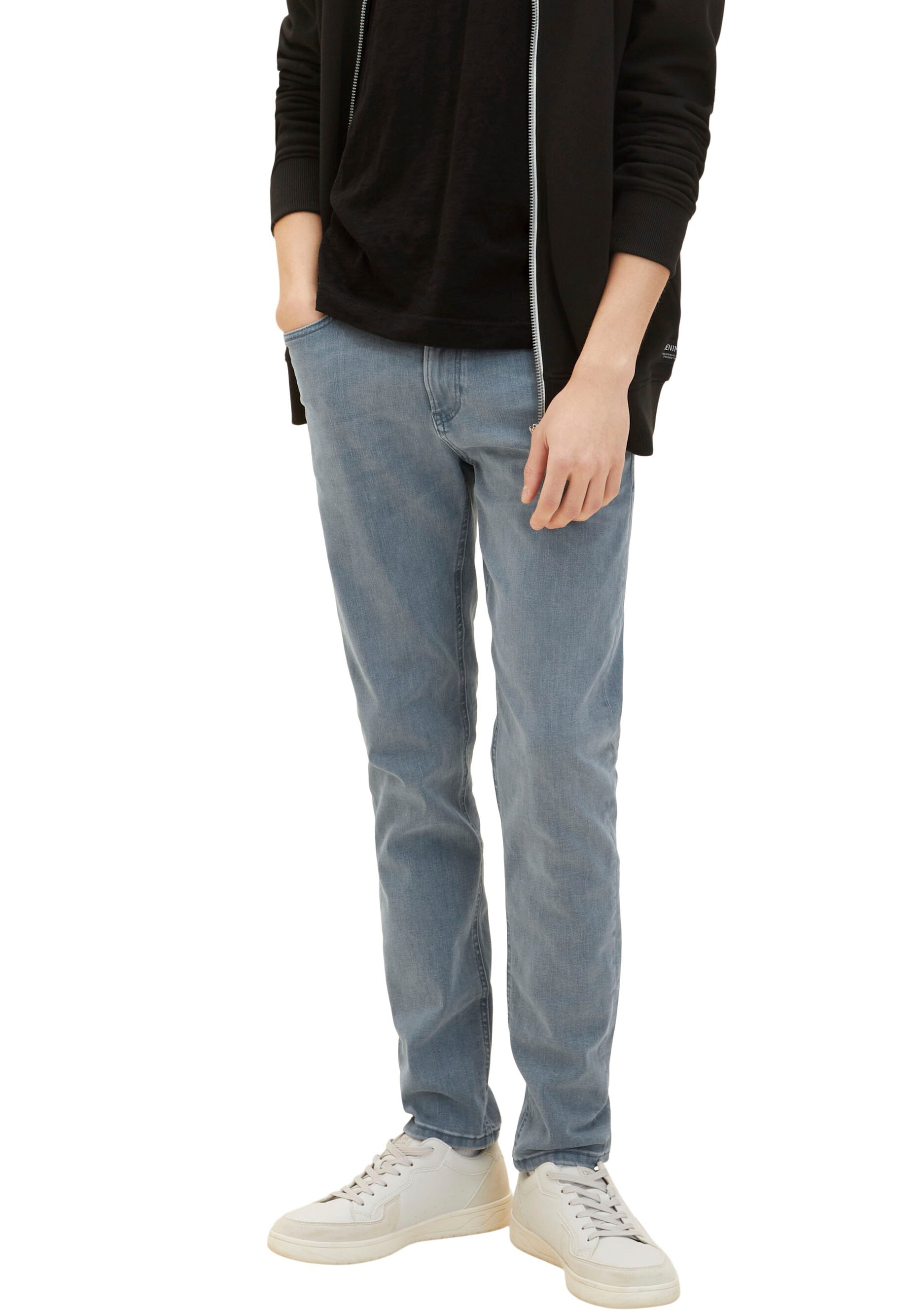 TOM TAILOR Denim Slim-fit-Jeans, mit Logo-Badge TOM TAILOR Denim Slim-fit-Jeans, mit Logo-Badge von TOM TAILOR Denim