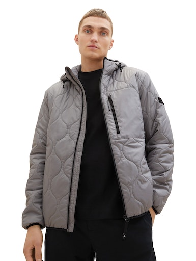 TOM TAILOR Denim Steppjacke, mit Kapuze, mit Logo-Badge am Ärmel TOM TAILOR Denim Steppjacke, mit Kapuze, mit Logo-Badge am Ärmel von TOM TAILOR Denim