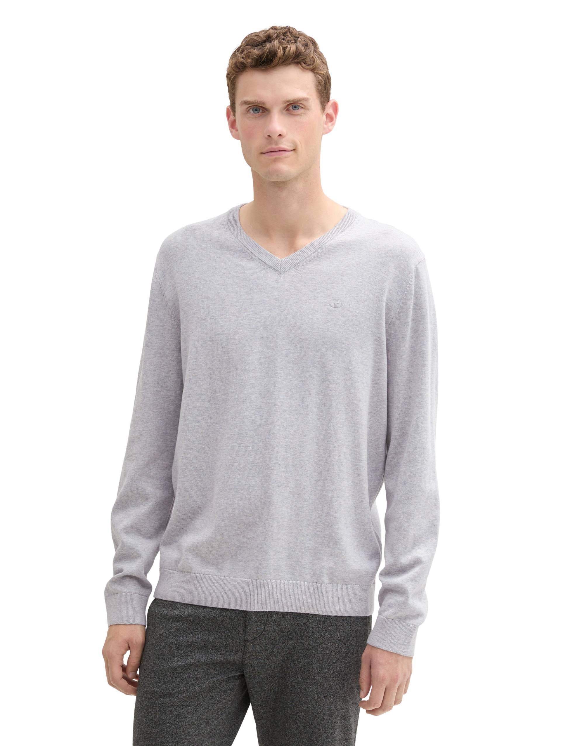 TOM TAILOR V-Ausschnitt-Pullover, mit kleiner Logo-Stickerei TOM TAILOR V-Ausschnitt-Pullover, mit kleiner Logo-Stickerei von TOM TAILOR